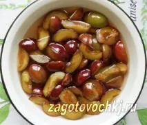 Просте сливове варення часточками на зиму. варення