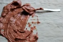 коштує