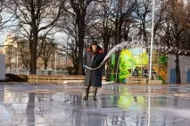 Слизька тема у парку імені Горького відкривають ковзанку - Royal Сheese слизька