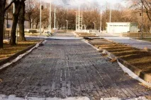 Слизька тема у парку імені Горького відкривають ковзанку - Royal Сheese парку