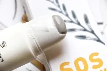 Стираємо сліди втоми з роликовою маскою SOS від Kenzo роликовою