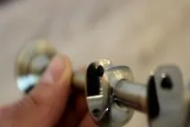 Струнний карниз особливості вибору та встановлення особливості