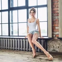 Фото Ані Лорак без макіяжу викликало шквал обговорень в Інстаграм - FORTUNACOM - Всі новини в одному лорак