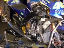 Технології двигунів MotoGP Великий вибух, Байкадемія великий