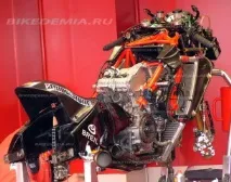 Технології двигунів MotoGP Великий вибух, Байкадемія технології