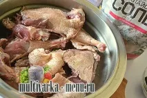 Качка тушкована з чорносливом, рецепт качки тушкованою шматочками, Другі страви тушкована