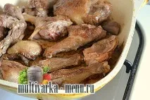 Качка тушкована з чорносливом, рецепт качки тушкованою шматочками, Другі страви тушкована