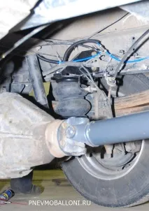 Установка пневмопідвіски на Iveco Daily 70C18 установка
