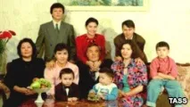 У весіллі Айсултана Назарбаєва бачать розширення клану розширення