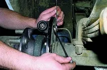 Заміна гальмівного циліндра задніх коліс автомобіля Газель заміна