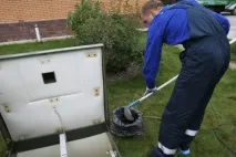 Запах з колодязя каналізації і як його позбутися шукаємо і усуваємо причину позбутися