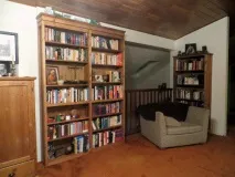 15 схованок та секретних дверей у звичайних квартирах секретних