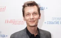 Актор Філіп Янковський переміг третю стадію раку, Журнал Cosmopolitan актор