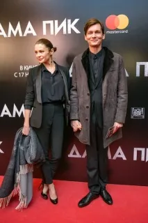 Актор Філіп Янковський переміг третю стадію раку, Журнал Cosmopolitan філіп