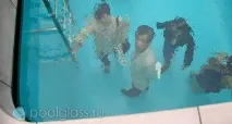 Басейн-ілюзія Леонардо Ерліха, Скляний басейн басейн