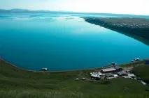 Біле, озеро, солоне, мінеральне озеро Хакасії, на якому можна полікуватися і чудово відпочити біле
