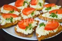 Грінки з яйцем та сиром яйцем