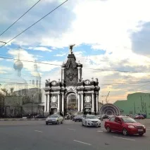 Дві Москви в одному кадрі кадрі