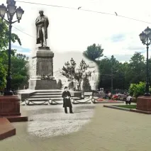Дві Москви в одному кадрі кадрі