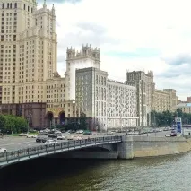 Дві Москви в одному кадрі москви