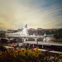 Дві Москви в одному кадрі одному
