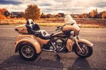 Harley-Davidson Tri Glide просто для задоволення - TurboAnimals harley-davidson
