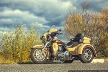 Harley-Davidson Tri Glide просто для задоволення - TurboAnimals glide