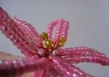 Гіацинт із бісеру у покроковому фото та відео майстер-класі гіацинт