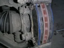 Як міняти гальмівні колодки на Nissan Almera Classic nissan