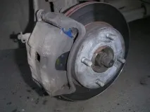 Як міняти гальмівні колодки на Nissan Almera Classic nissan