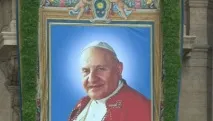 Іоанна Павла II та Іоанна XXIII канонізували за прискореною процедурою канонізували