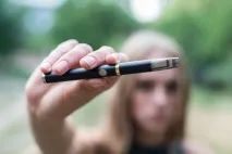 Куріння при грудному вигодовуванні наслідки для дитиничи потрапляє нікотин у молоко вигодовуванні
