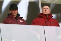Хто дає гроші клубам чемпіонату України гроші