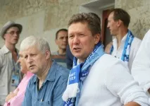Хто дає гроші клубам чемпіонату України клубам