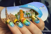 Літній дизайн нігтів пляж, море, пальми пляж