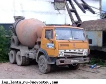 вантажівки
