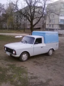 вантажівки