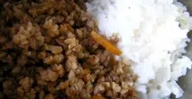 Чи можна давати курчатам різні крупи, трави таовочі курчатам
