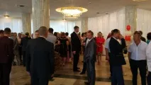Угаслов на день народження зібрав Тусу і залишився без подарунка народження