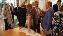 Угаслов на день народження зібрав Тусу і залишився без подарунка народження