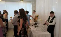 Угаслов на день народження зібрав Тусу і залишився без подарунка народження