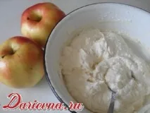 Сирні кульки з яблуками кульки