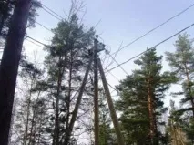 Установка стовпів та монтаж повітряних ліній електропередач електропередач