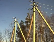 Установка стовпів та монтаж повітряних ліній електропередач монтаж