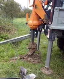 Установка стовпів та монтаж повітряних ліній електропередач електропередач