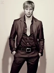 Дружина Джеймса Бредлі - Чоловіки та дружини зірок дружини