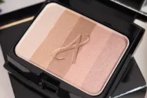 Artistry 3D Face Powder Sunkissed - Вогні тихого океану - Пудра для обличчя з ефектом 3D - Beauty powder
