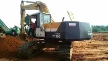 Екскаватор Komatsu PC 200 Технічні характеристики, двигун, ціна б komatsu