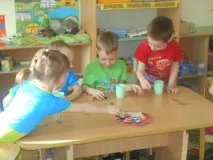 Експериментальна діяльність у середній групі «Пригода кота Леопольда та крапельки» експериментальна