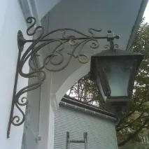 Яке вибрати освітленнядля навісу навісу